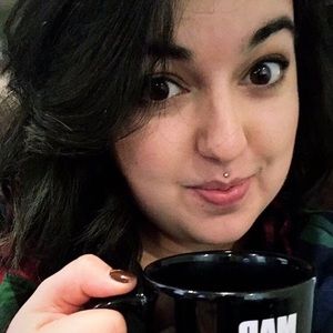 Meet your Posher, Monica